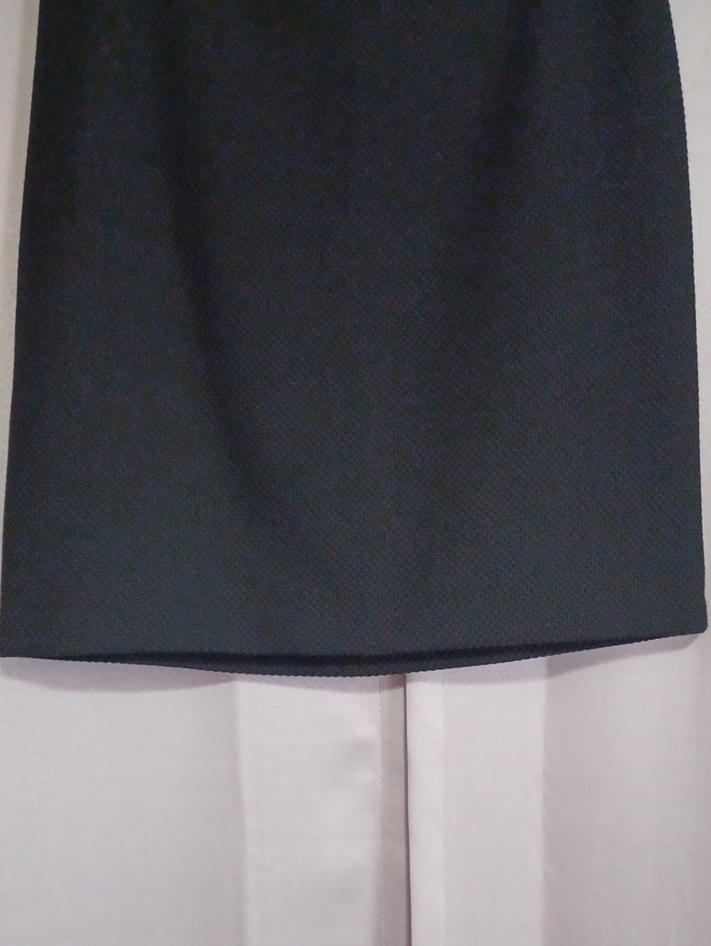 WHBM Black Textured Knit Mini Pencil Skirt White Piping Trim Size 10 - Picture 6 of 15